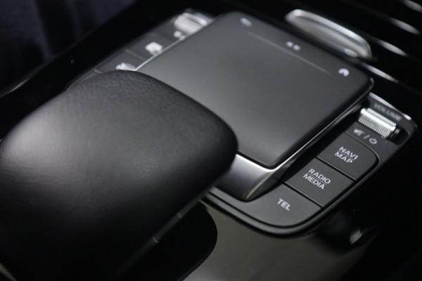 Mercedes-Benz A-Klasse 250 e AMG Limited PANO/CARPLAY/360CAM/MEMORY/VOL