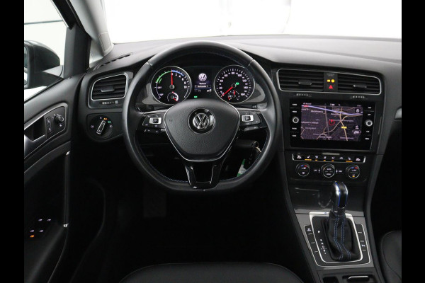 Volkswagen e-Golf 5-Deurs | Navigatie | Leder | SOH 89.8% | Climate Control | Stoelverwarming | Cruise Control | Parkeersensor | Bluetooth