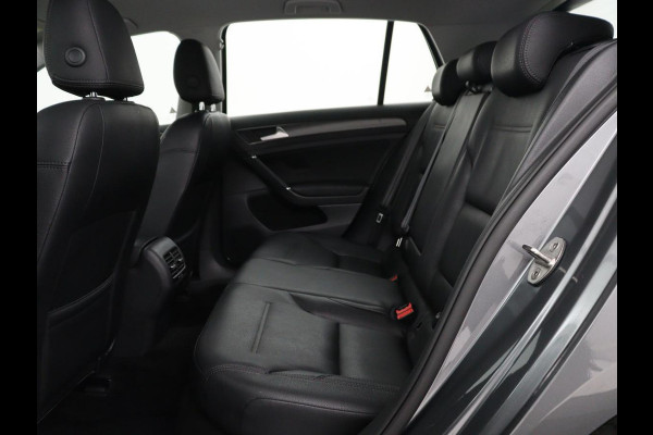 Volkswagen e-Golf 5-Deurs | Navigatie | Leder | SOH 89.8% | Climate Control | Stoelverwarming | Cruise Control | Parkeersensor | Bluetooth