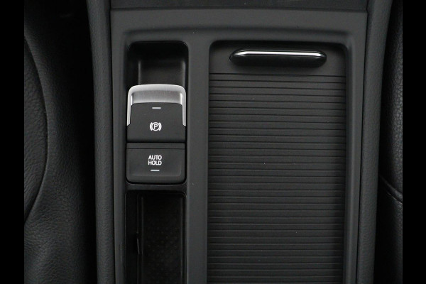 Volkswagen e-Golf 5-Deurs | Navigatie | Leder | SOH 89.8% | Climate Control | Stoelverwarming | Cruise Control | Parkeersensor | Bluetooth
