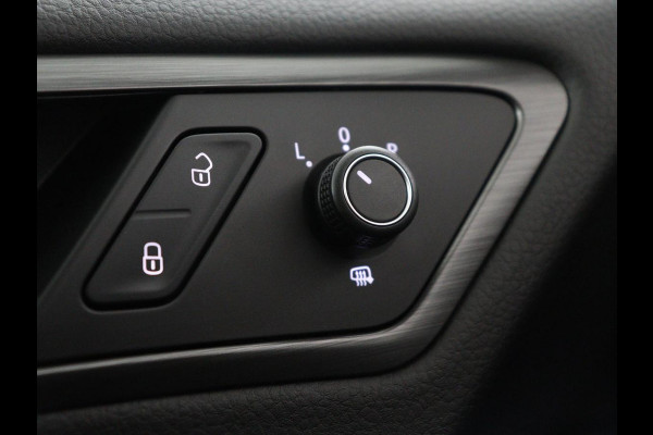Volkswagen e-Golf 5-Deurs | Navigatie | Leder | SOH 89.8% | Climate Control | Stoelverwarming | Cruise Control | Parkeersensor | Bluetooth