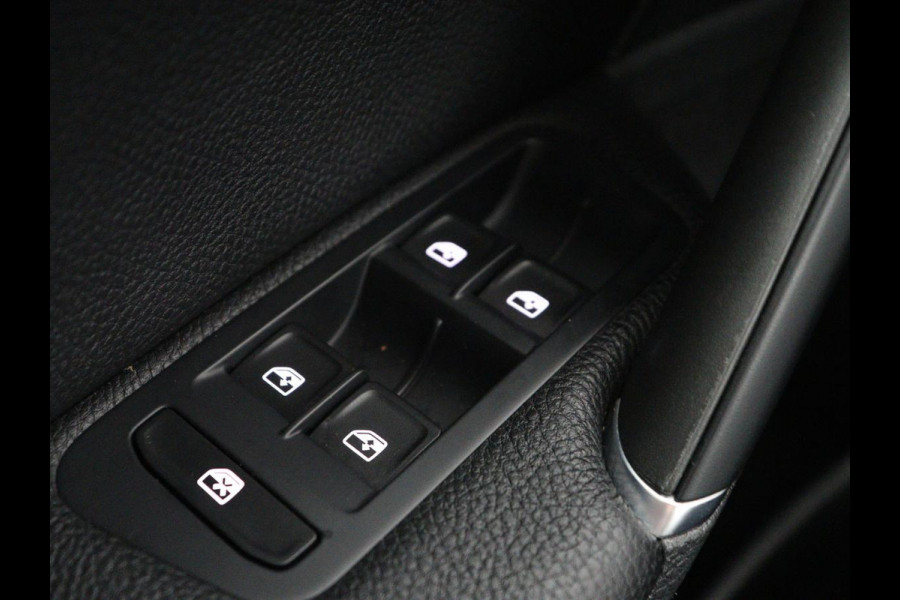 Volkswagen e-Golf 5-Deurs | Navigatie | Leder | SOH 89.8% | Climate Control | Stoelverwarming | Cruise Control | Parkeersensor | Bluetooth