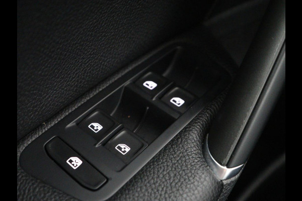 Volkswagen e-Golf 5-Deurs | Navigatie | Leder | SOH 89.8% | Climate Control | Stoelverwarming | Cruise Control | Parkeersensor | Bluetooth