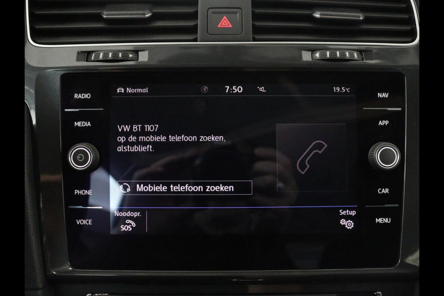 Volkswagen e-Golf 5-Deurs | Navigatie | Leder | SOH 89.8% | Climate Control | Stoelverwarming | Cruise Control | Parkeersensor | Bluetooth