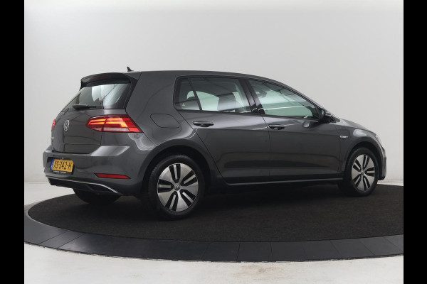 Volkswagen e-Golf 5-Deurs | Navigatie | Leder | SOH 89.8% | Climate Control | Stoelverwarming | Cruise Control | Parkeersensor | Bluetooth