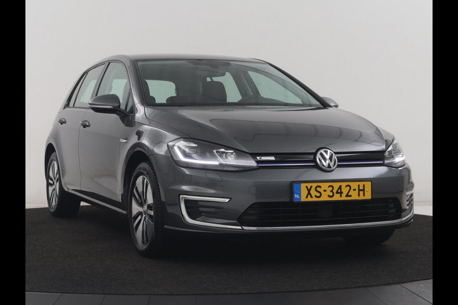 Volkswagen e-Golf 5-Deurs | Navigatie | Leder | SOH 89.8% | Climate Control | Stoelverwarming | Cruise Control | Parkeersensor | Bluetooth