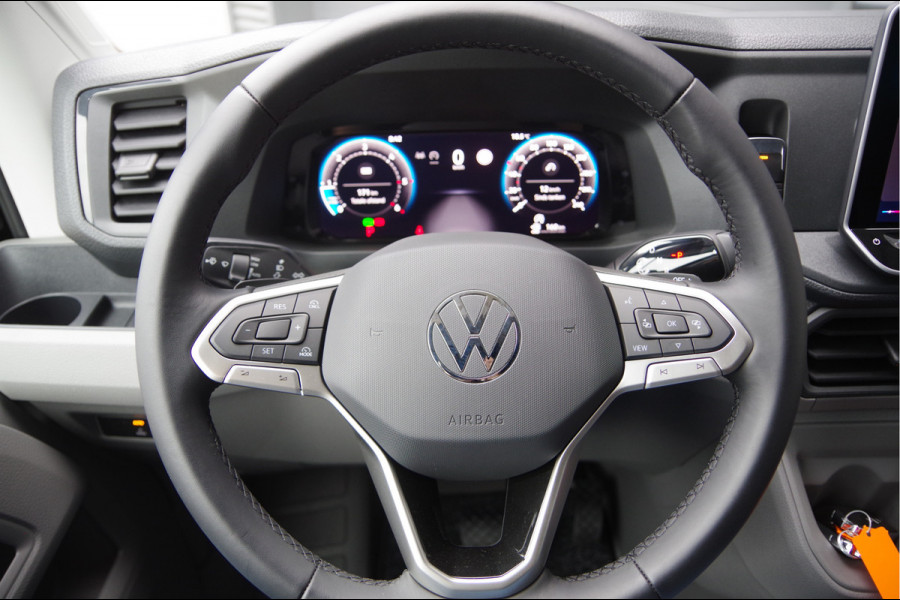 Volkswagen Crafter 35 2.0 TDI L3H3(L2H2) AUT. 3-ZITS, FACELIFT, CAMERA, GEV. STOEL, CRUISE, LEDER STUUR, CLIMA