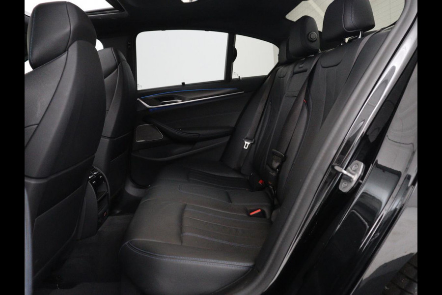 BMW 5 Serie 530e xDrive High Executive | SOH 89,6% | Panoramadak | Leder | Memory | Stoelverwarming | Harman/Kardon | Carplay | Sfeerverlichting | Cruise control | PHEV