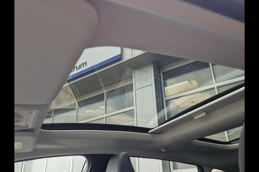 Ford Fiesta Vignale 1.0 EcoBoost 140pk | Panoramadak | Winter Pack | Adaptive cruise control | Led koplampen | Leder | Dodehoek herkenning |