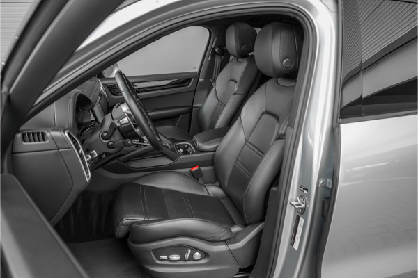 Porsche Cayenne Coupé 3.0 E-Hybrid Sport Design Pano ACC 4WS Trekhaak 22"