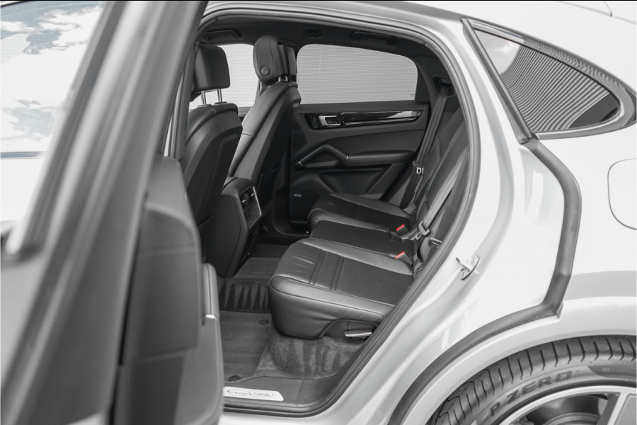Porsche Cayenne Coupé 3.0 E-Hybrid Sport Design Pano ACC 4WS Trekhaak 22"