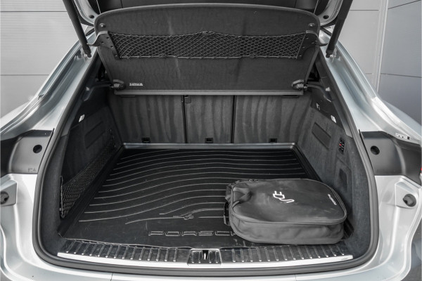 Porsche Cayenne Coupé 3.0 E-Hybrid Sport Design Pano ACC 4WS Trekhaak 22"