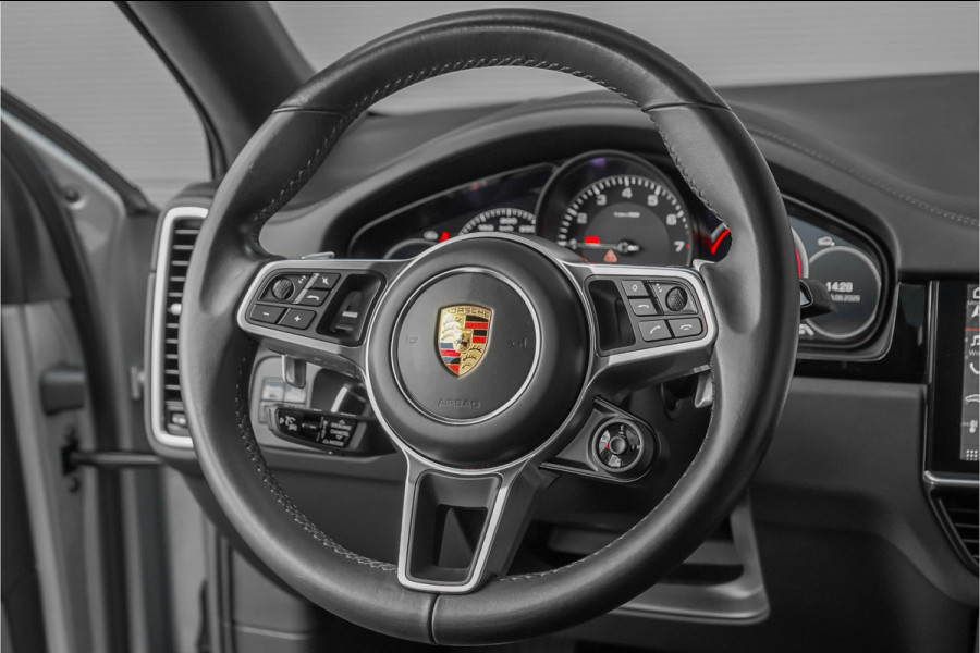 Porsche Cayenne Coupé 3.0 E-Hybrid Sport Design Pano ACC 4WS Trekhaak 22"