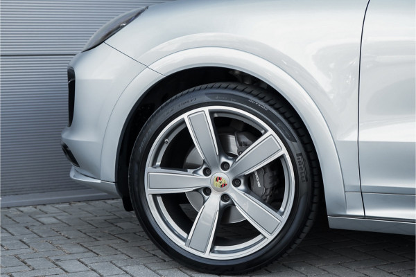 Porsche Cayenne Coupé 3.0 E-Hybrid Sport Design Pano ACC 4WS Trekhaak 22"
