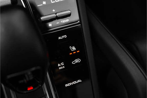 Porsche Cayenne Coupé 3.0 E-Hybrid Sport Design Pano ACC 4WS Trekhaak 22"