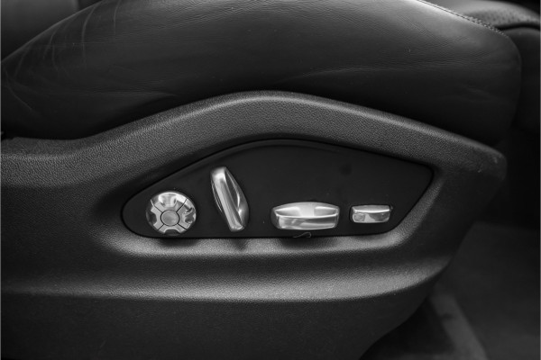 Porsche Cayenne Coupé 3.0 E-Hybrid Sport Design Pano ACC 4WS Trekhaak 22"