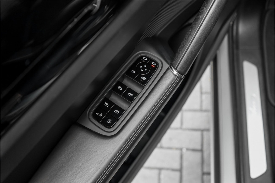 Porsche Cayenne Coupé 3.0 E-Hybrid Sport Design Pano ACC 4WS Trekhaak 22"