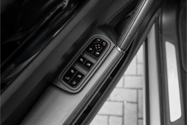 Porsche Cayenne Coupé 3.0 E-Hybrid Sport Design Pano ACC 4WS Trekhaak 22"