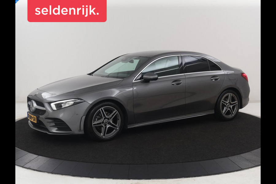 Mercedes-Benz A-Klasse 180 Business Solution AMG | Leder/alcantara | Stoelverwarming | Cruise control | Widescreen | Carplay | Climate control | Camera | Park assist |
