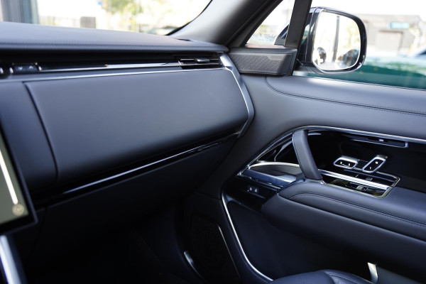 Land Rover Range Rover P 550 E Autobiography / Massage Stoelen / Head Up / Panoramadak