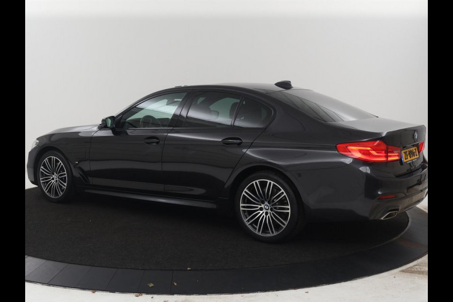 BMW 5 Serie 530e iPerformance M Sport High Executive | Panoramadak | Leder | Memory | Stoelverwarming | Cruise control | Camera | Park assist | Carplay | Climate control | PHEV