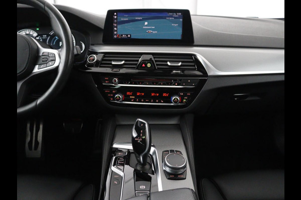 BMW 5 Serie 530e iPerformance M Sport High Executive | Panoramadak | Leder | Memory | Stoelverwarming | Cruise control | Camera | Park assist | Carplay | Climate control | PHEV