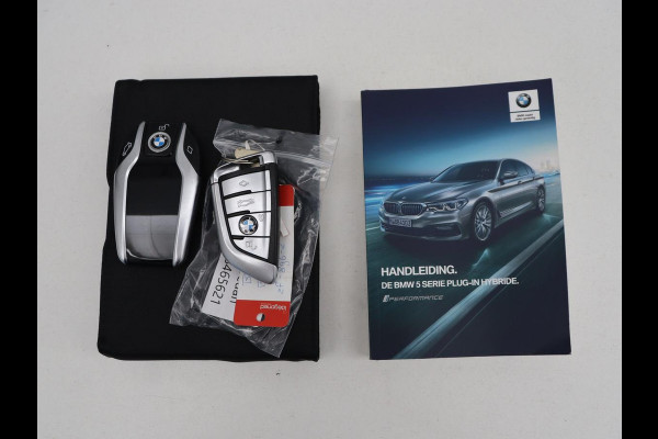 BMW 5 Serie 530e iPerformance M Sport High Executive | Panoramadak | Leder | Memory | Stoelverwarming | Cruise control | Camera | Park assist | Carplay | Climate control | PHEV