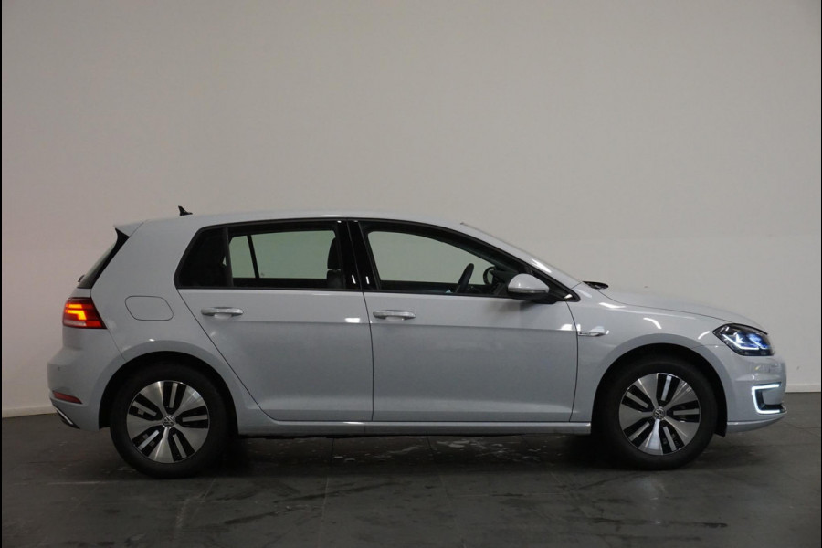 Volkswagen e-Golf Edition Navigatie Climate Control Parkeer sensoren V+A Privacy Glass
