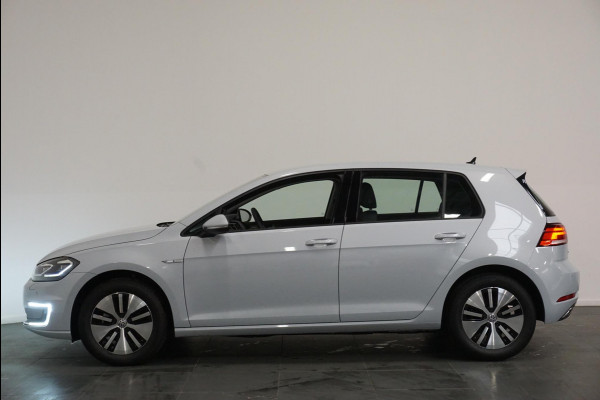 Volkswagen e-Golf Edition Navigatie Climate Control Parkeer sensoren V+A Privacy Glass