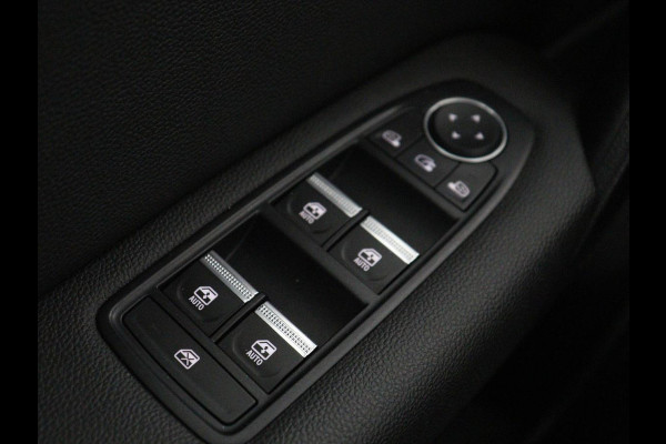Renault Captur 1.3 TCe 140 Intens | Half leder | Navigatie | DAB+ | Cruise control | Lane assist | Climate Control | Virtual Display | Carplay | Camera | Park assist | Trekhaak