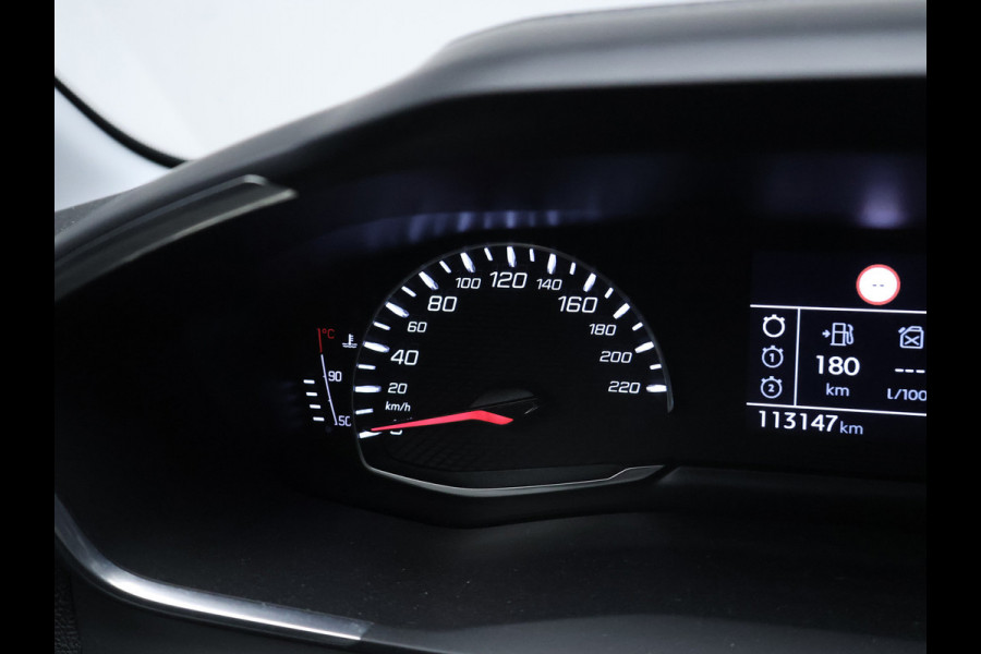 Peugeot 208 1.2 PureTech Allure Sport (APPLE CARPLAY,NAVI,CAMERA,CLIMATE,CRUISE,GETINT,LED,SPORTSTOELEN,LM VELGEN)