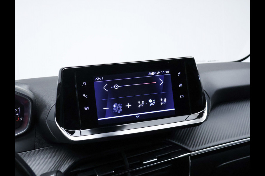 Peugeot 208 1.2 PureTech Allure Sport (APPLE CARPLAY,NAVI,CAMERA,CLIMATE,CRUISE,GETINT,LED,SPORTSTOELEN,LM VELGEN)