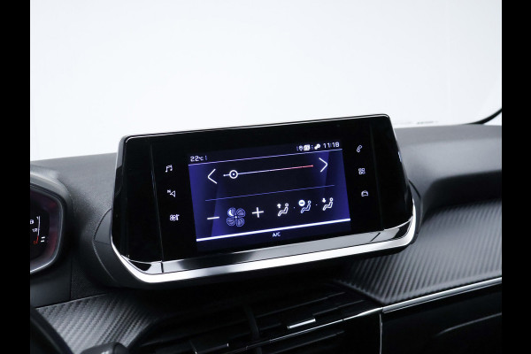 Peugeot 208 1.2 PureTech Allure Sport (APPLE CARPLAY,NAVI,CAMERA,CLIMATE,CRUISE,GETINT,LED,SPORTSTOELEN,LM VELGEN)