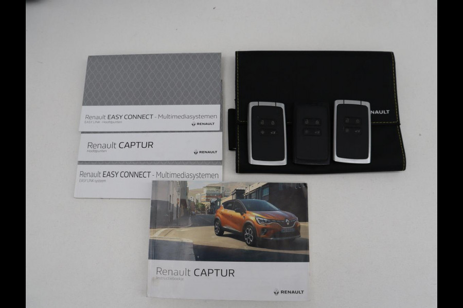 Renault Captur 1.3 TCe 140 Intens | Half leder | Navigatie | DAB+ | Cruise control | Lane assist | Climate Control | Virtual Display | Carplay | Camera | Park assist | Trekhaak