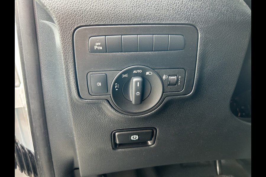 Mercedes-Benz Vito 114 CDI Lang / Automaat / Camera / Parkeersensoren / Cruise control / Airco / Achterdeuren