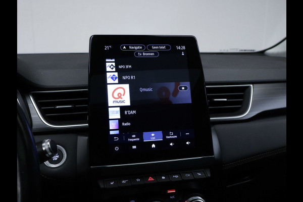 Renault Captur 1.3 TCe 155 Initiale Paris 155 PK (PANORAMADAK,APPLE CARPLAY,LED,LEDER,ELECTISCHE STOELEN,WINTERPAKKET,PDC)