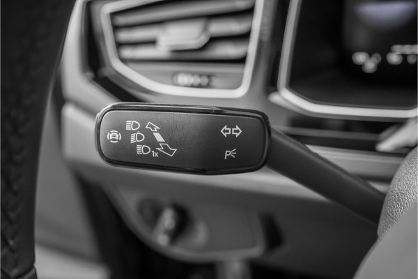 Volkswagen Polo 1.0 TSI R-Line Pano Camera IQ Light ACC Virtual Cockpit