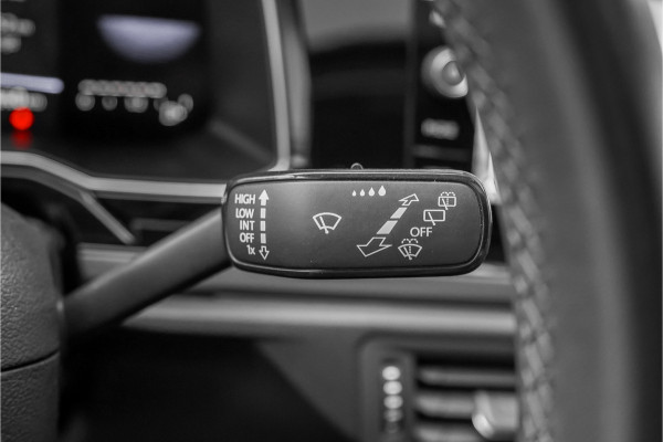 Volkswagen Polo 1.0 TSI R-Line Pano Camera IQ Light ACC Virtual Cockpit