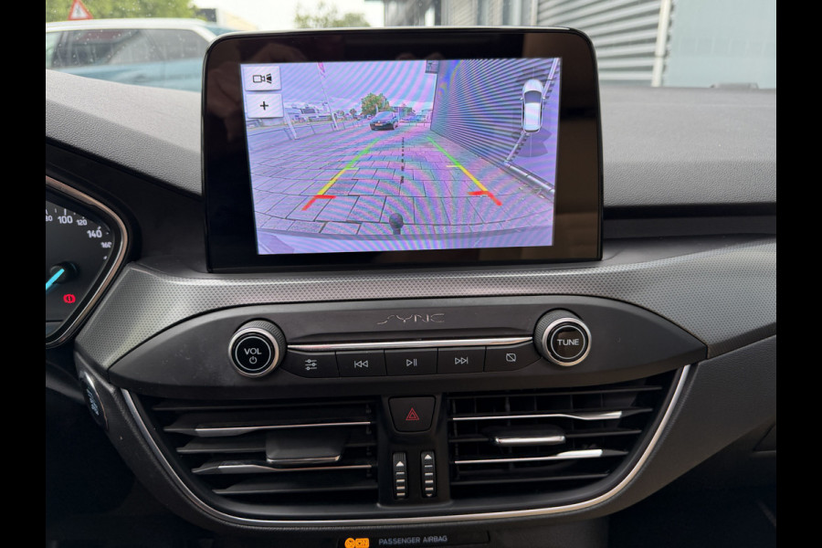 Ford FOCUS Wagon BWJ 2019 | 1.0T 126PK Titanium Bus AUTOMAAT | TREKHAAK | PANO DAK | LEER | LED | NAVI | CLIMA | STOEL&STUUR VERW | PDC | DONKER GLASS |
