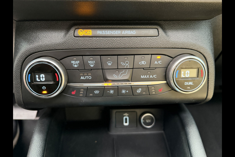 Ford FOCUS Wagon BWJ 2019 | 1.0T 126PK Titanium Bus AUTOMAAT | TREKHAAK | PANO DAK | LEER | LED | NAVI | CLIMA | STOEL&STUUR VERW | PDC | DONKER GLASS |