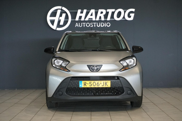 Toyota Aygo X 1.0 VVT-i MT Play + CAMERA / ADAPTIEVE CRUISE / CARPLAY