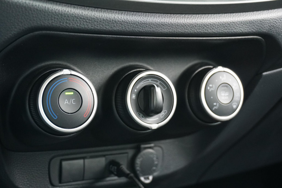 Toyota Aygo X 1.0 VVT-i MT Play + CAMERA / ADAPTIEVE CRUISE / CARPLAY