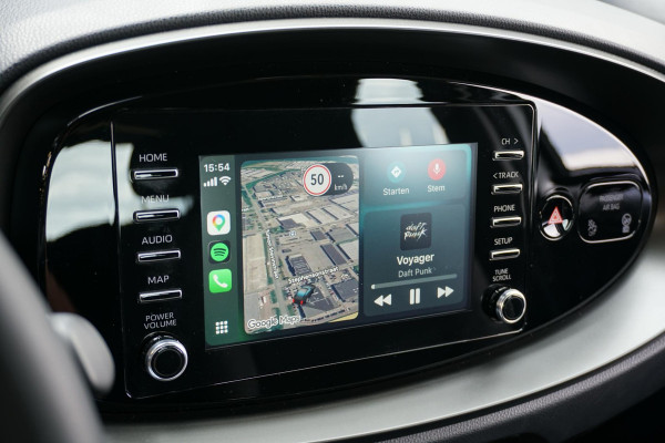 Toyota Aygo X 1.0 VVT-i MT Play + CAMERA / ADAPTIEVE CRUISE / CARPLAY
