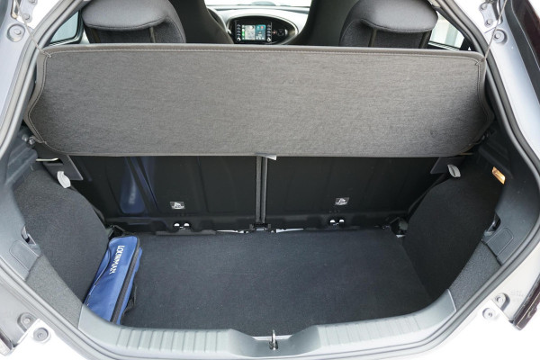 Toyota Aygo X 1.0 VVT-i MT Play + CAMERA / ADAPTIEVE CRUISE / CARPLAY