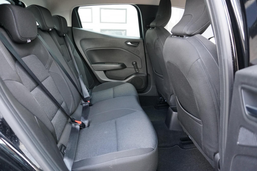 Renault Clio 1.0 TCe Zen + CARPLAY / PDC / NAVIGATIE