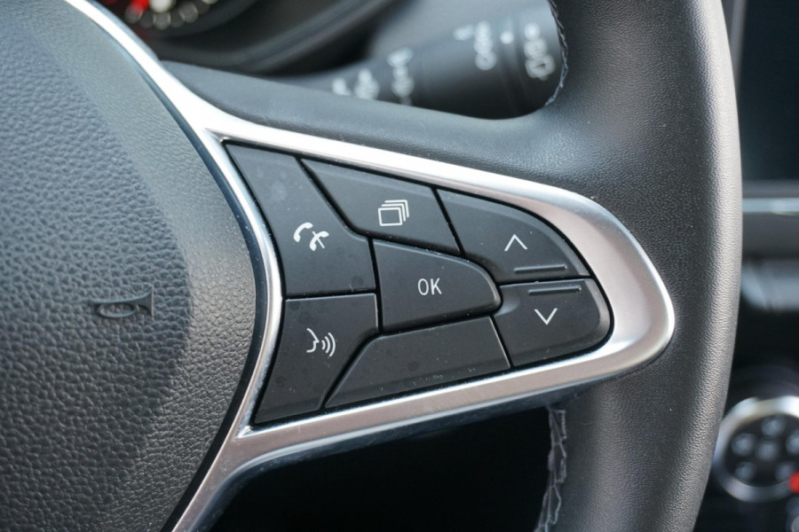 Renault Clio 1.0 TCe Zen + CARPLAY / PDC / NAVIGATIE