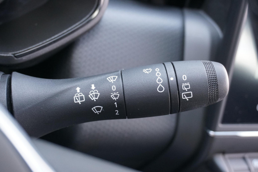 Renault Clio 1.0 TCe Zen + CARPLAY / PDC / NAVIGATIE