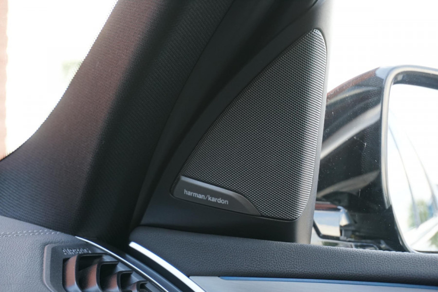 BMW iX3 High Executive 80 kWh + PANO / TREKHAAK / 360 CAMERA / HEAD-UP / PREMIUM AUDIO