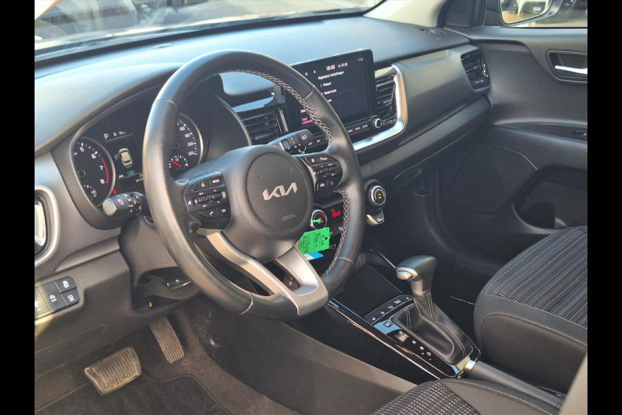 Kia Stonic 1.0 T-GDi Automaat DynamicLine | Stoel + Stuurverwarming, Navigatie, Parkeersensoren, Camera, Climate control