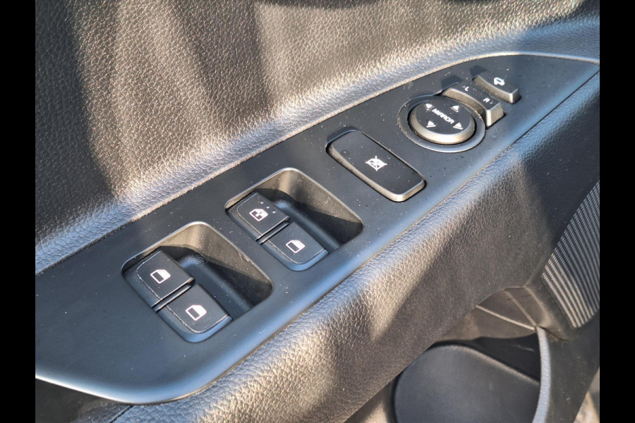 Kia Stonic 1.0 T-GDi Automaat DynamicLine | Stoel + Stuurverwarming, Navigatie, Parkeersensoren, Camera, Climate control